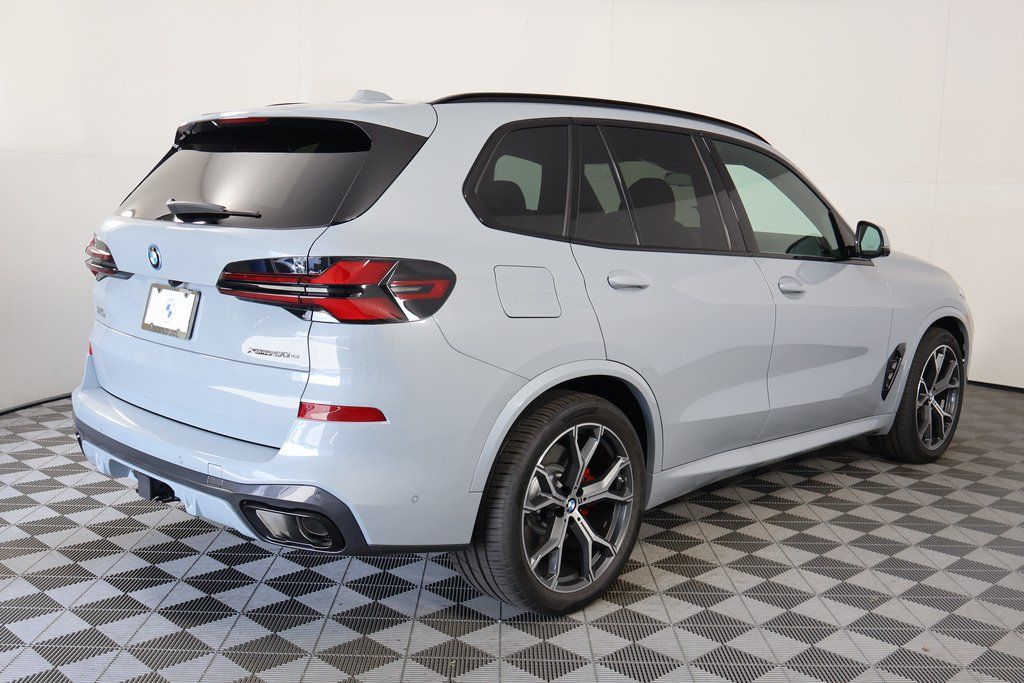 Thumbnail: 2026 BMW X5 - 2
