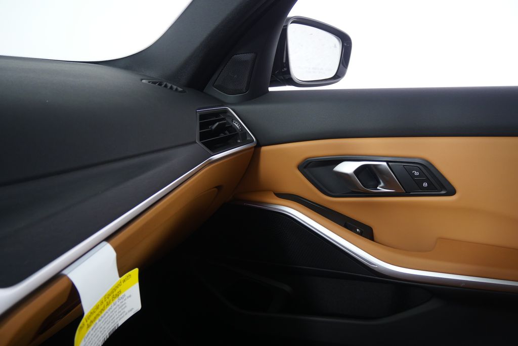 Thumbnail: 2024 BMW 3 Series - 29