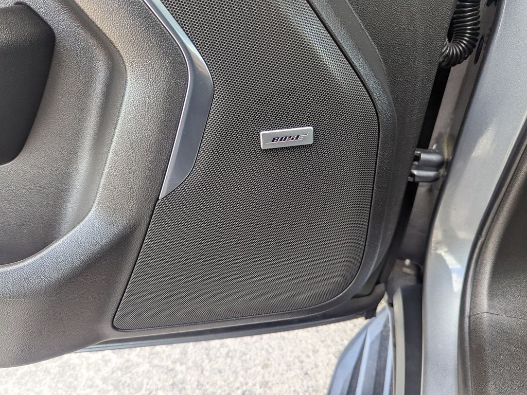 used 2022 GMC Yukon XL car, priced at $46,991