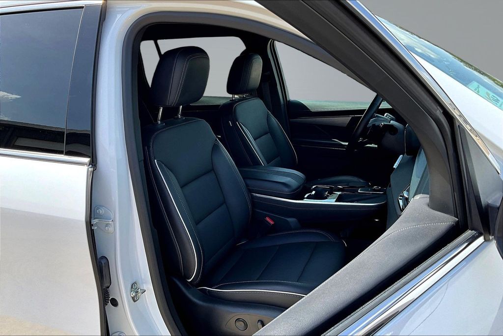 2025 Buick Enclave Preferred White at DeMontrond Gulf Freeway