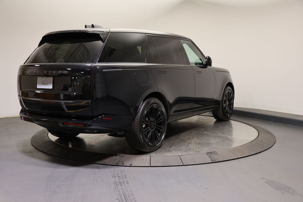 Thumbnail: 2026 Land Rover Range Rover - 5