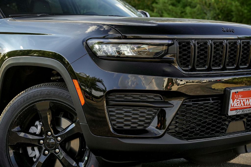 New Car 2025 Jeep Grand Cherokee  Altitude X For Sale Under $50,000 In Taylor, Texas