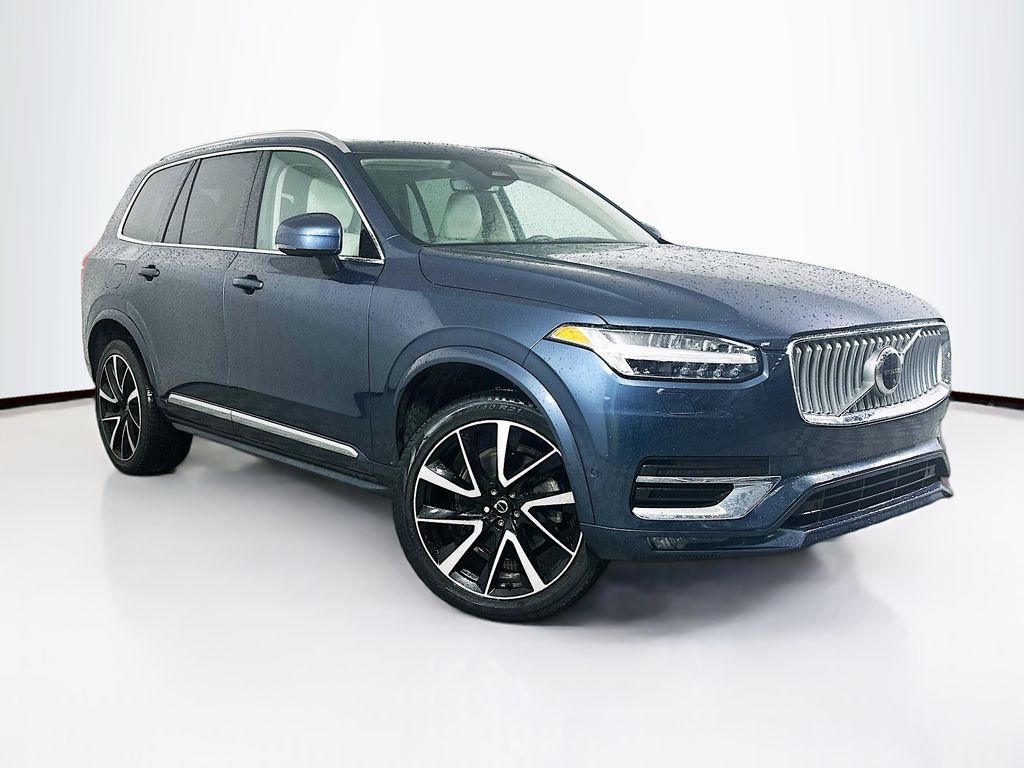 2023 Volvo XC90 B5 Plus