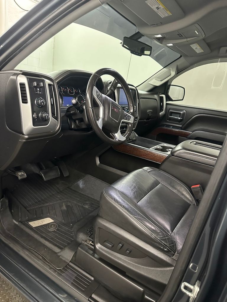 used 2018 GMC Sierra 1500 car, priced at $27,985