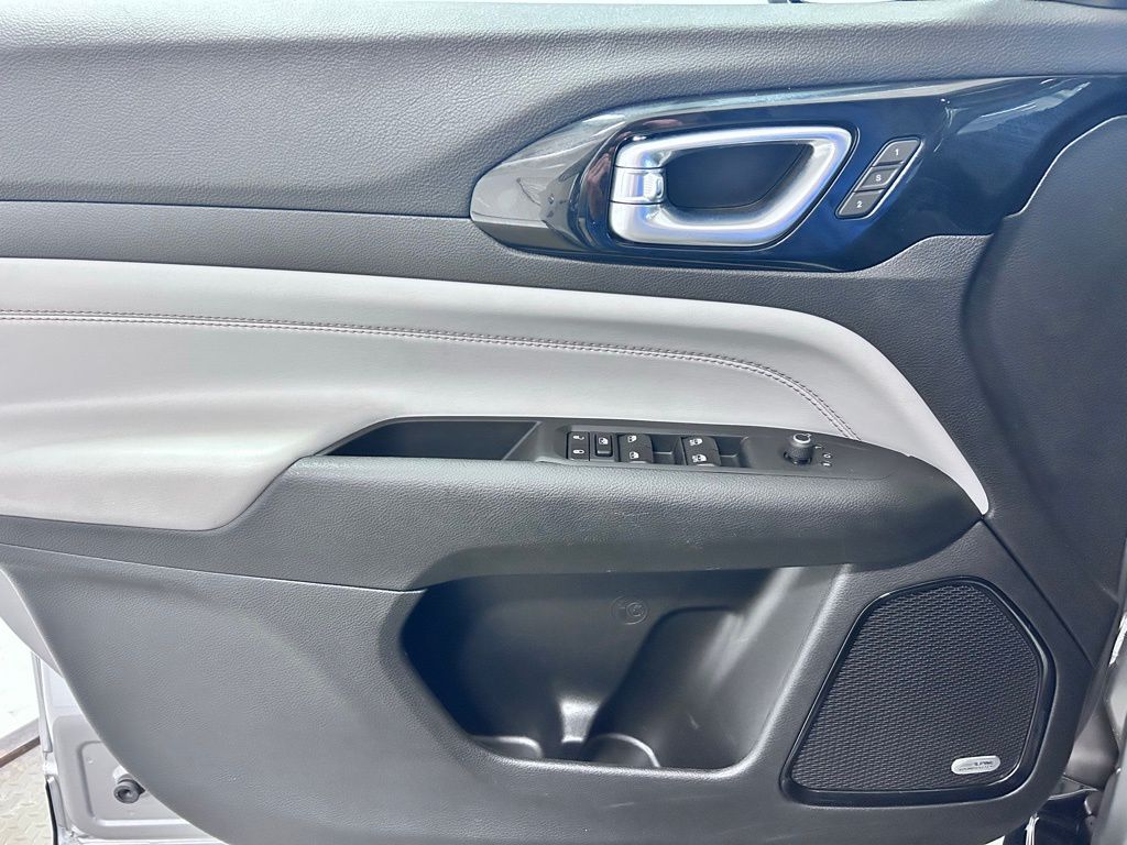 used 2023 Jeep Compass car, priced at $24,999