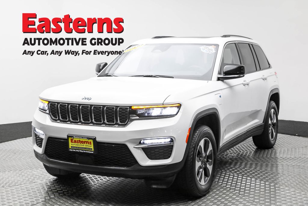 2023 Jeep Grand Cherokee 4xe's photo