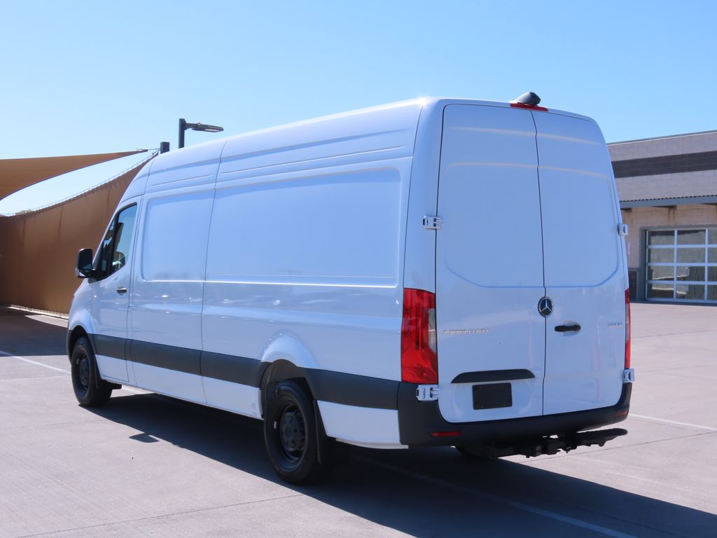 Thumbnail: 2025 Mercedes-Benz Sprinter - 7