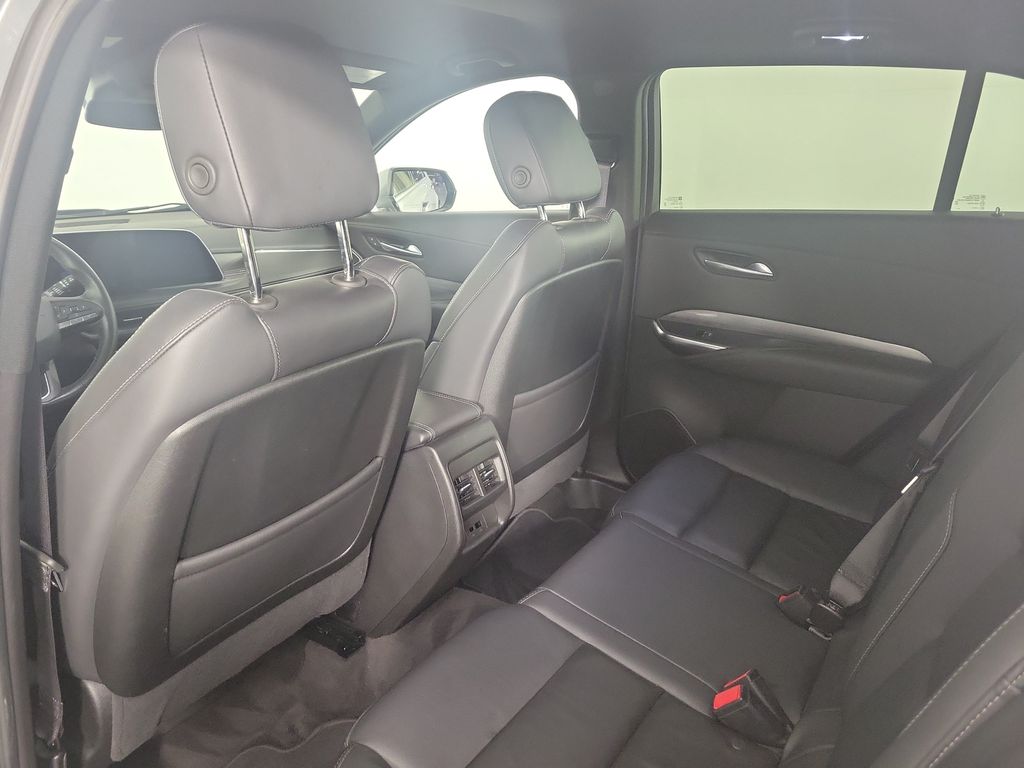 2025 Cadillac XT4 Premium Luxury - 11