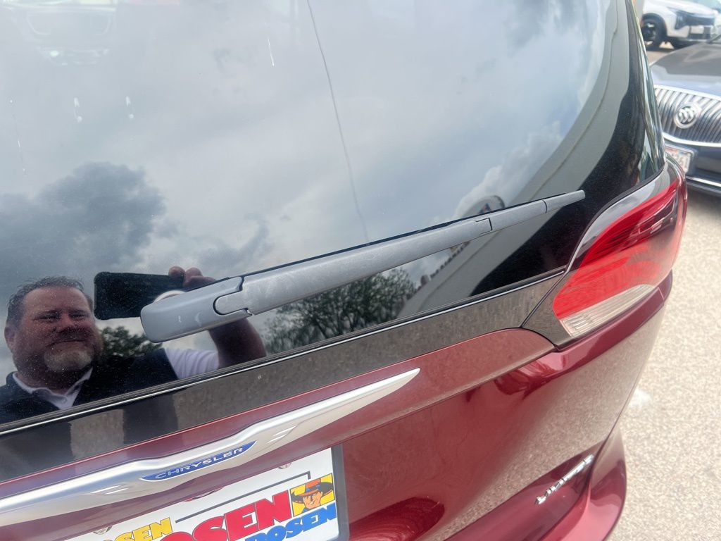 2018 Chrysler Pacifica Limited photo
