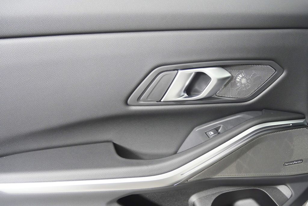 Thumbnail: 2026 BMW 3 Series - 14