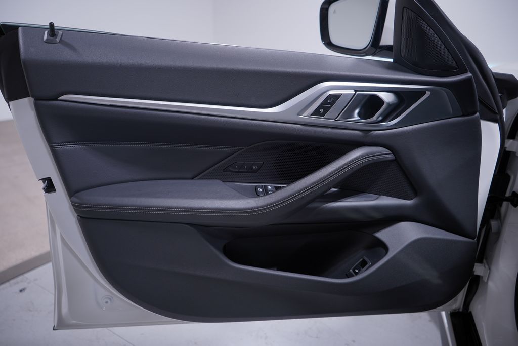 Thumbnail: 2023 BMW 4 Series - 16