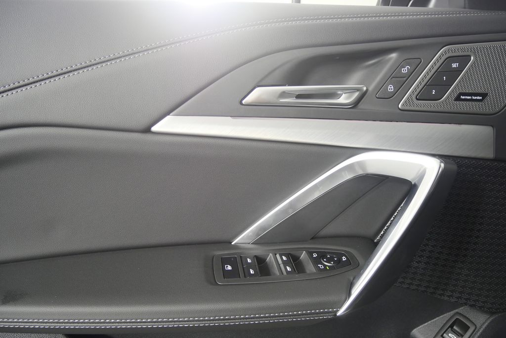 Thumbnail: 2026 BMW X1 - 8