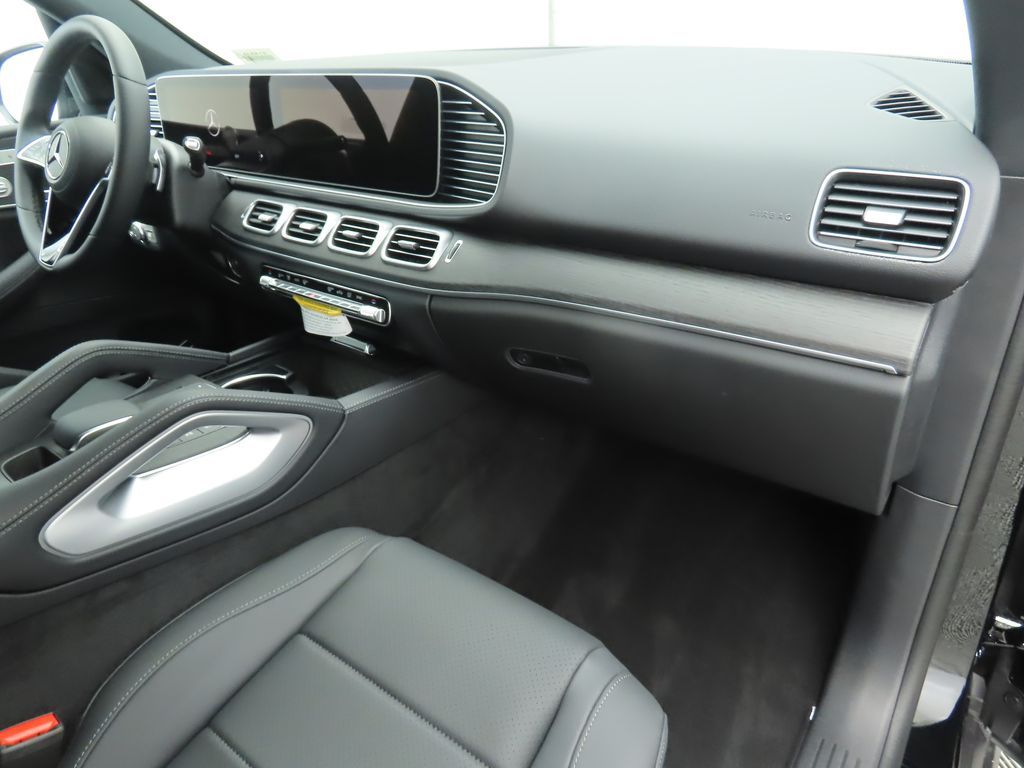 Thumbnail: 2026 Mercedes-Benz GLE - 17