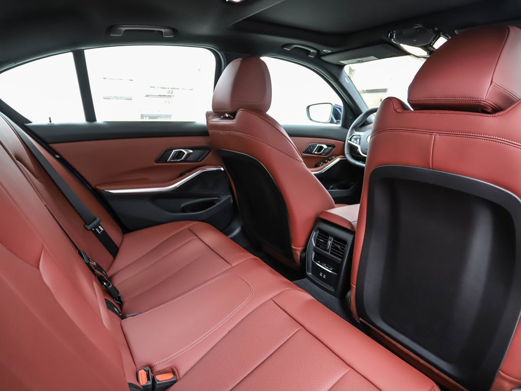 Thumbnail: 2025 BMW 3 Series - 23