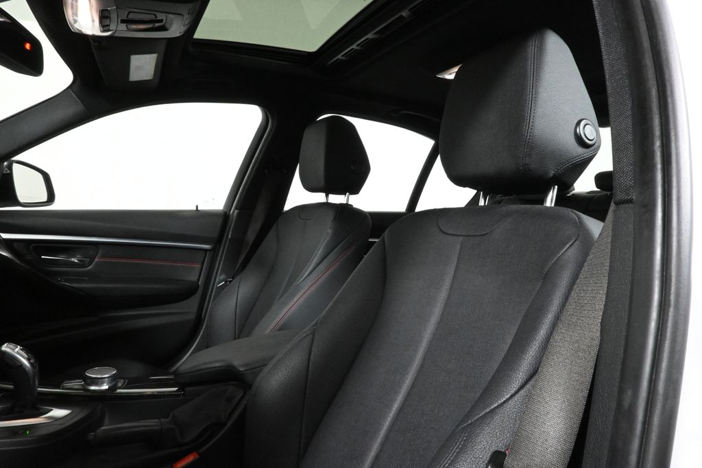 2018 BMW 3 Series 330i xDrive 4