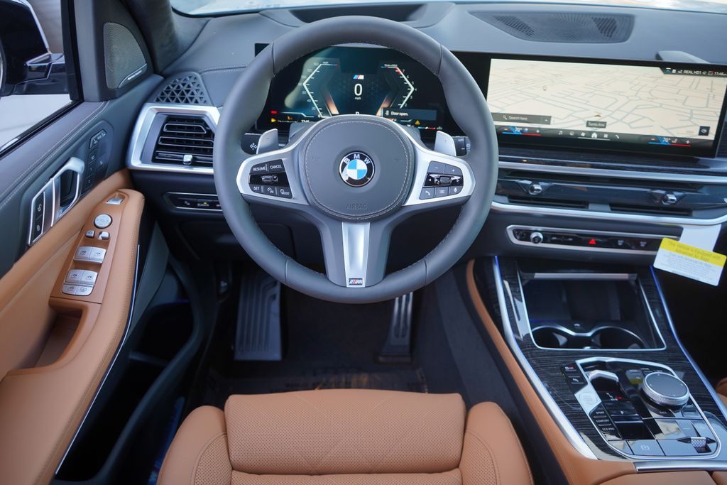 2025 BMW X7 xDrive40i 15