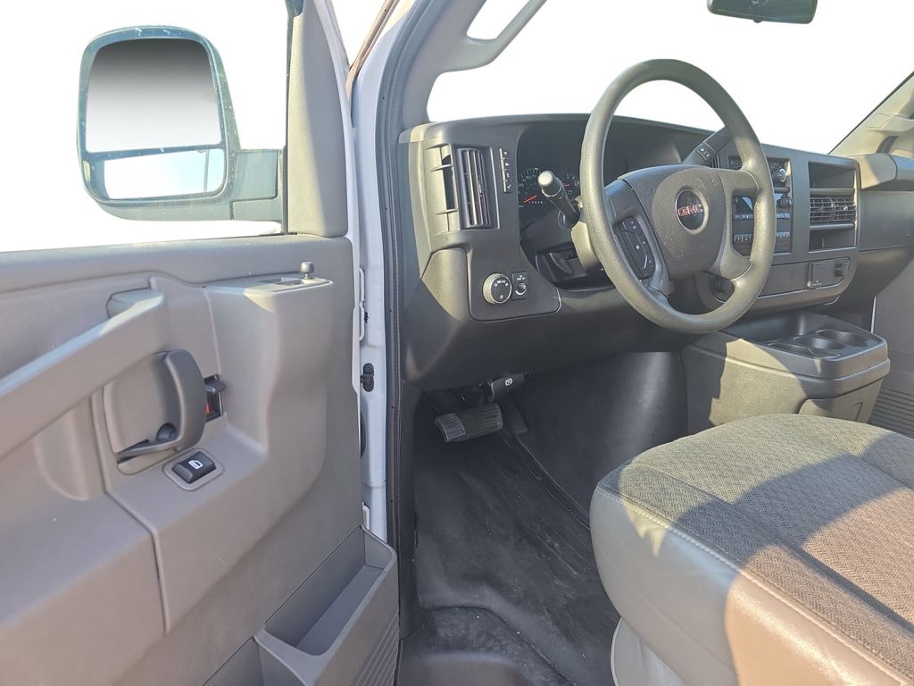 2021 GMC Savana 2500 Work Van 12