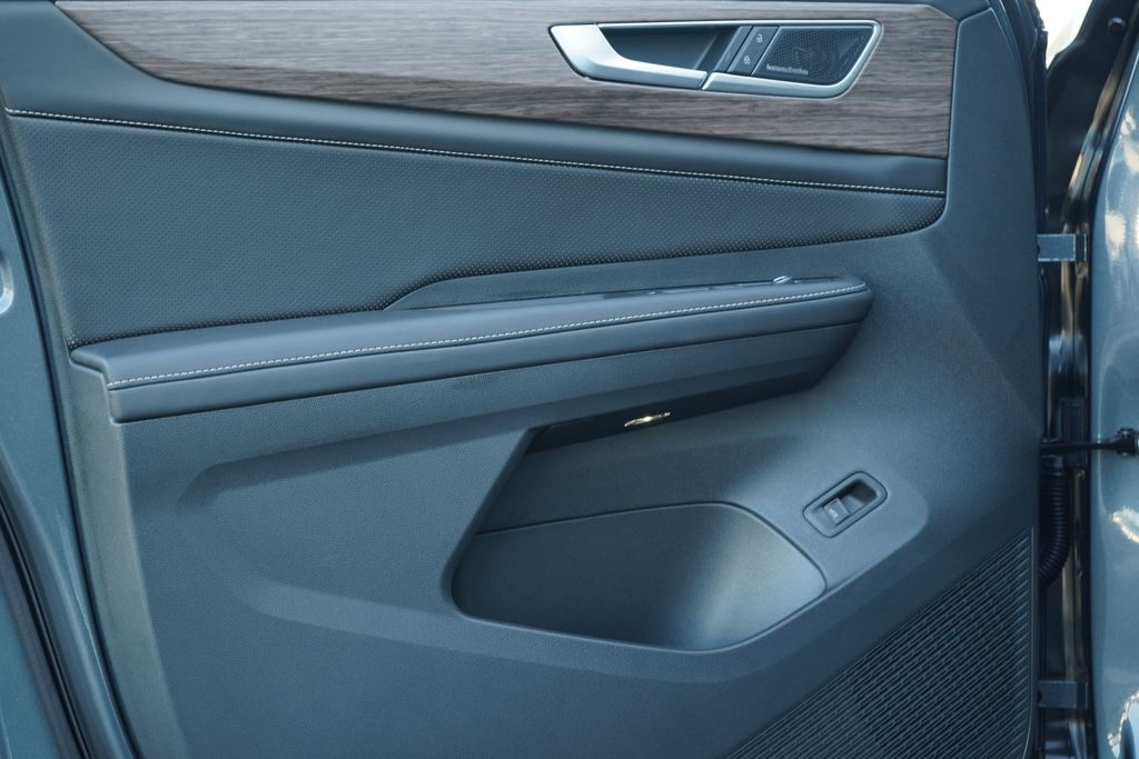 Thumbnail: 2025 Volkswagen Atlas - 19