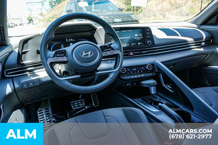 Used 2025 Blue Hyundai SEL Sport image 27