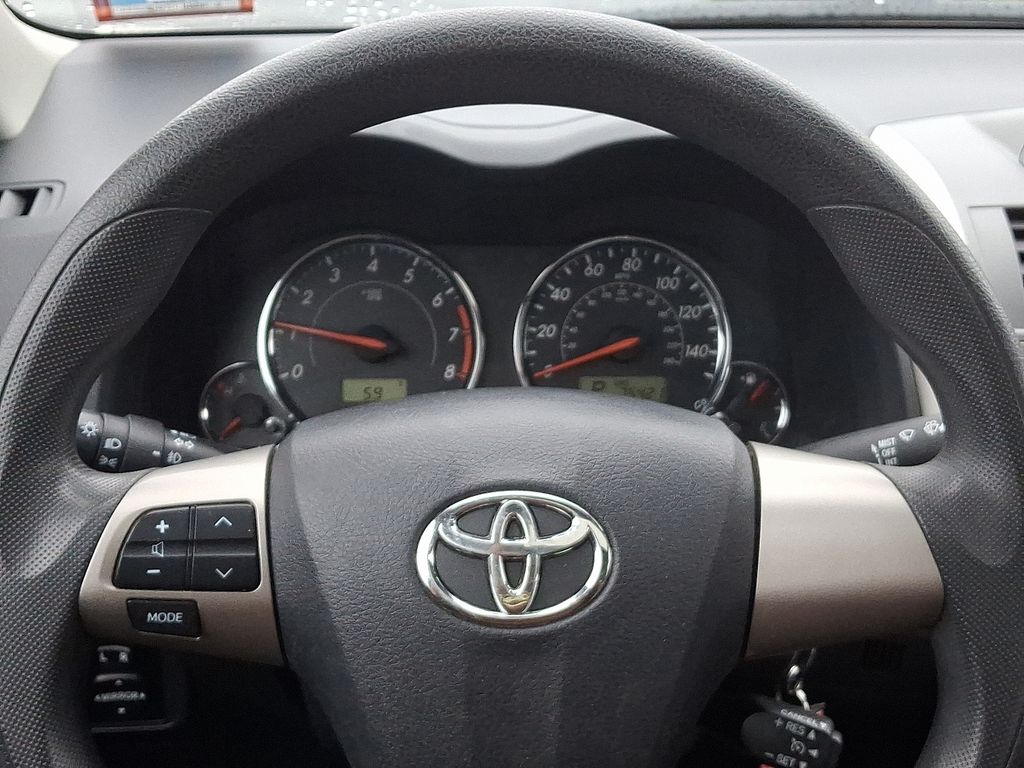 Thumbnail: 2012 Toyota Corolla - 20