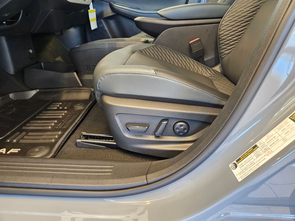 2026 Nissan Leaf PLATINUM+