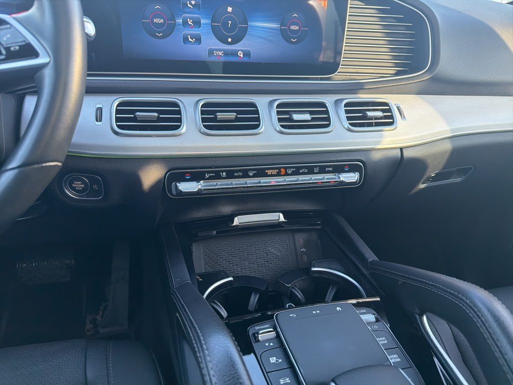 Thumbnail: 2025 Mercedes-Benz GLE - 16