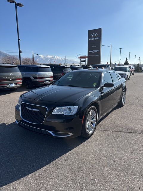 2018 Chrysler 300 Touring RWD