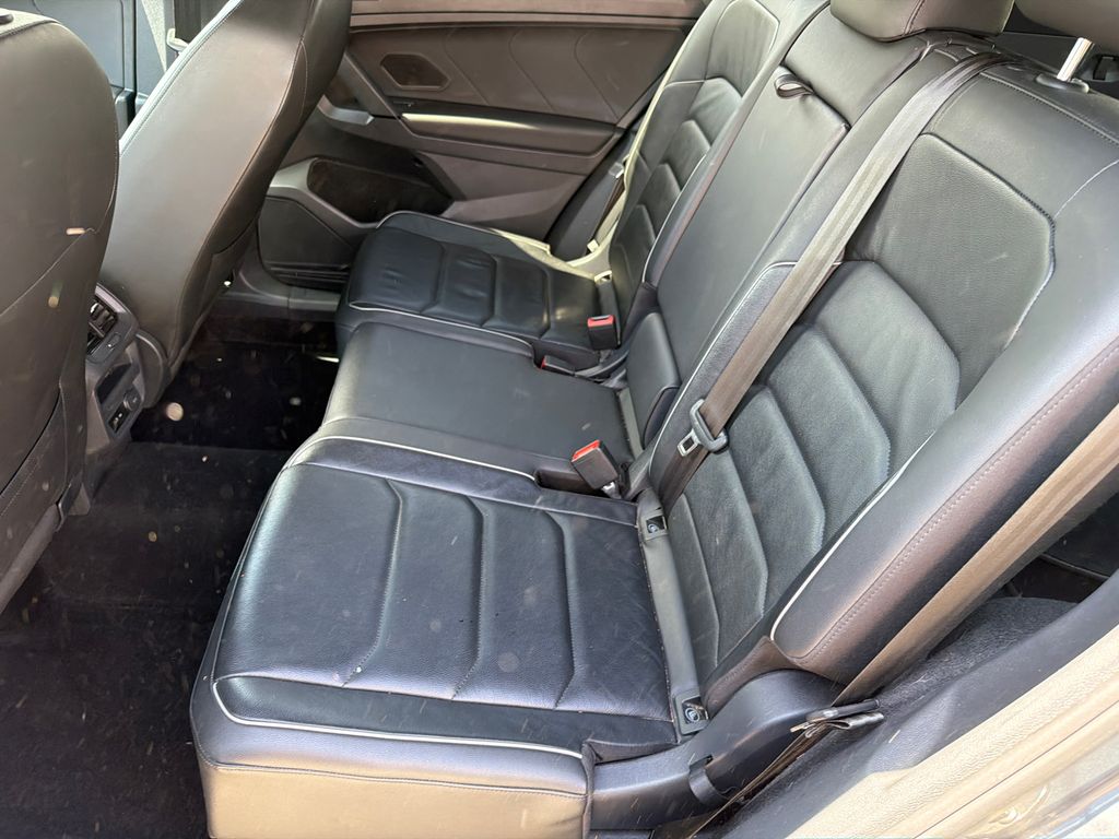 Used 2019 Gray Volkswagen 2.0T SEL Premium R-Line image 20