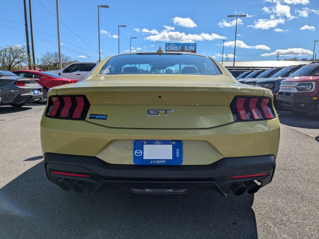 2025 Ford Mustang GT Premium Fastback