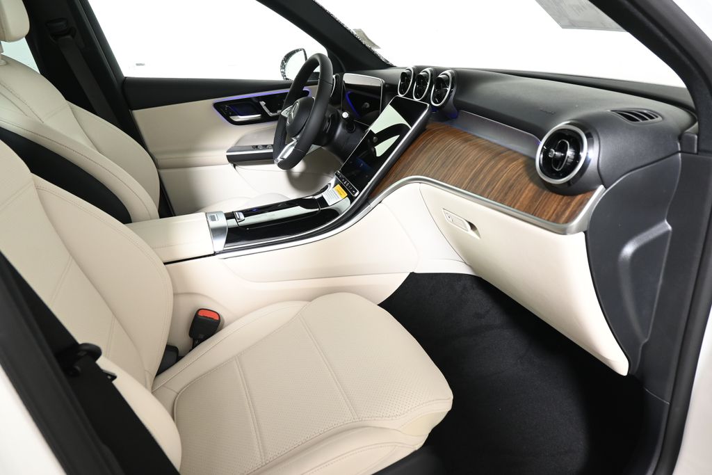 Thumbnail: 2026 Mercedes-Benz GLC - 20