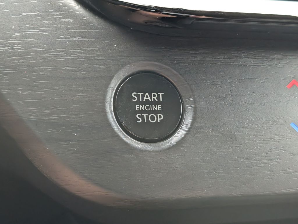 Used 2025 Nissan Murano SUV