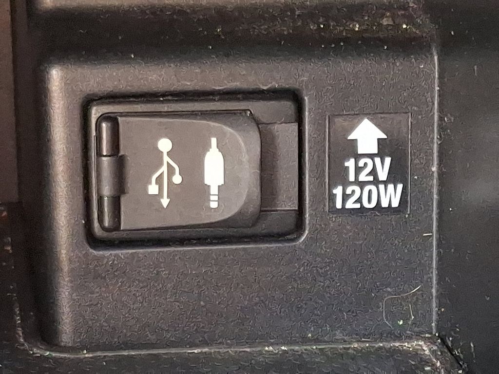 2014 Toyota Camry XLE 25