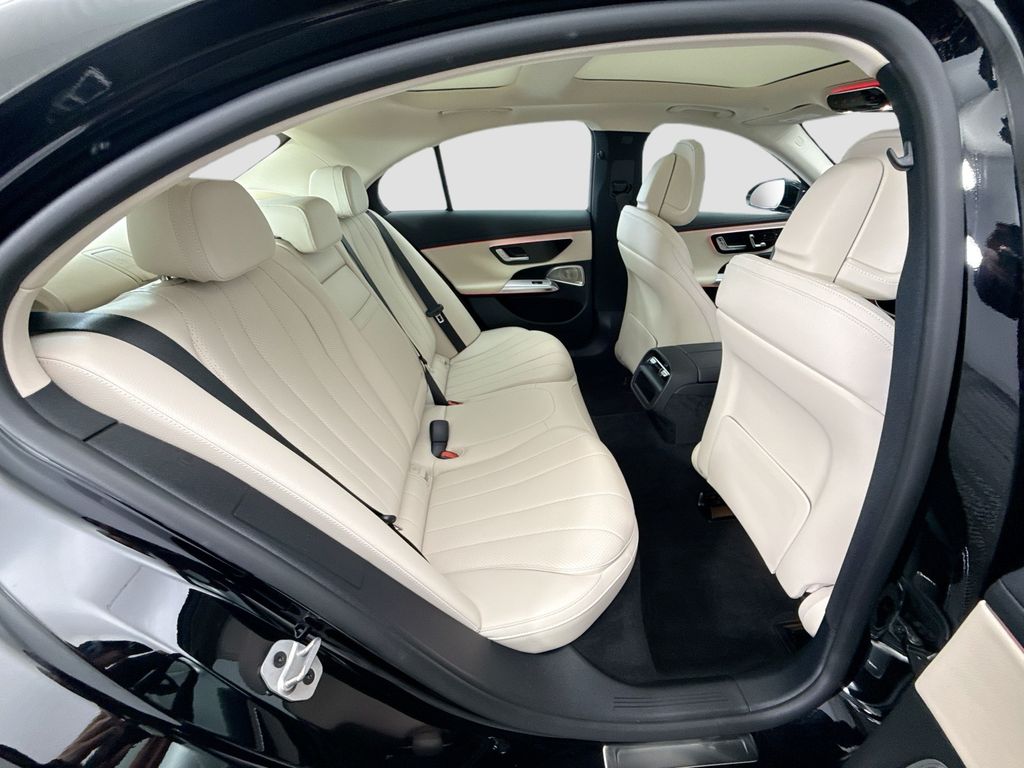 Thumbnail: 2025 Mercedes-Benz E-Class - 21