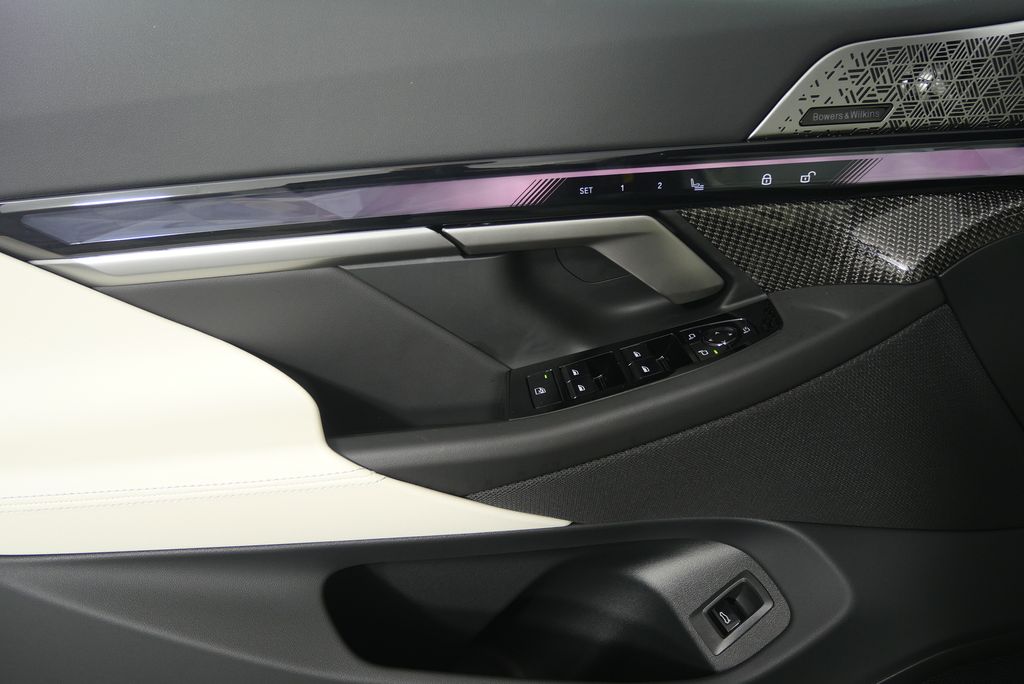 2026 BMW 5 Series  9