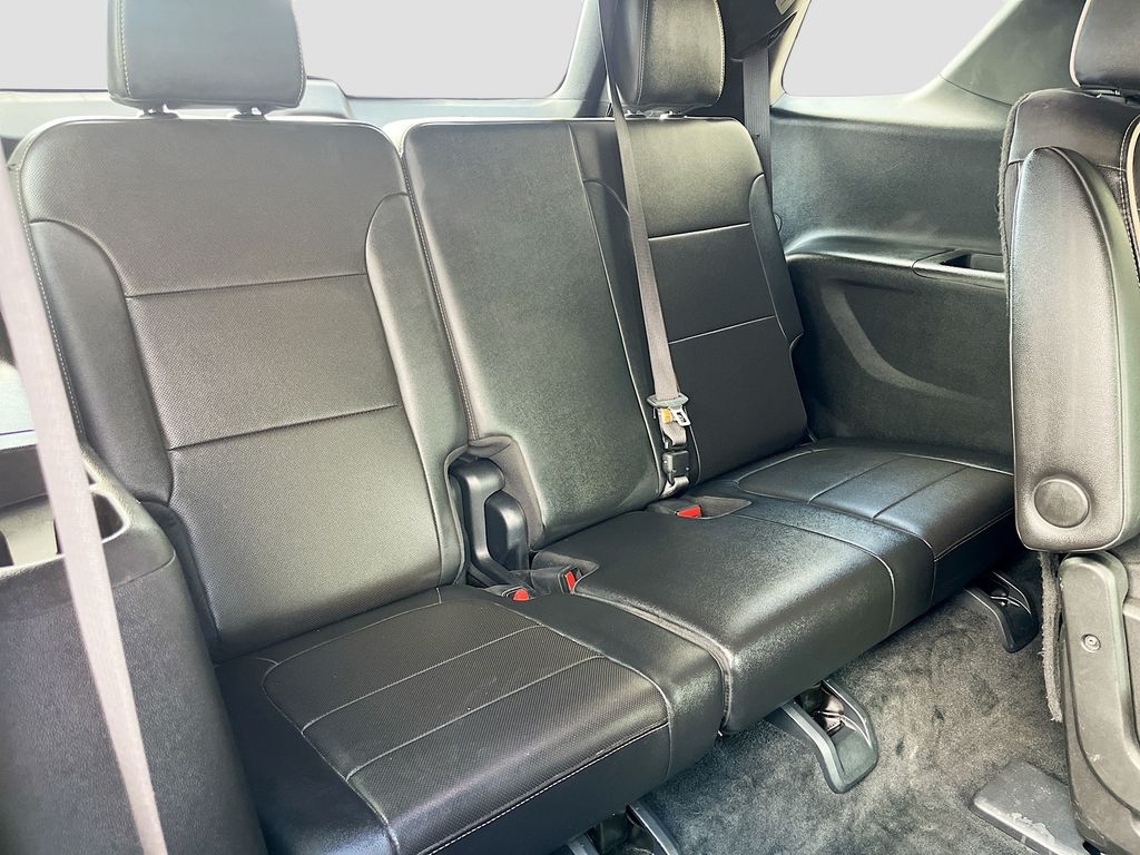 Used 2023 Black Chevrolet Premier image 29