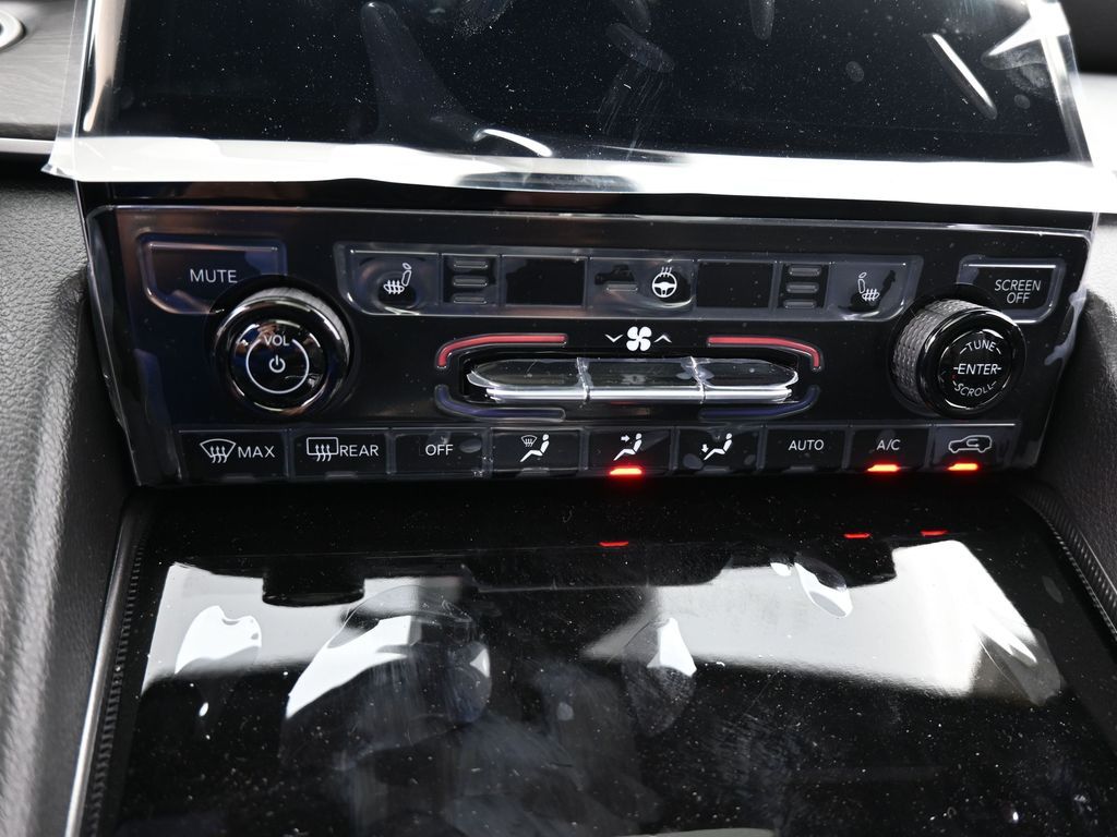 New 2025 Bright White Clearcoat Jeep Limited image 20