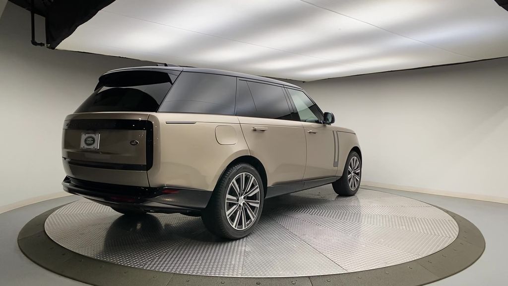Thumbnail: 2023 Land Rover Range Rover - 8
