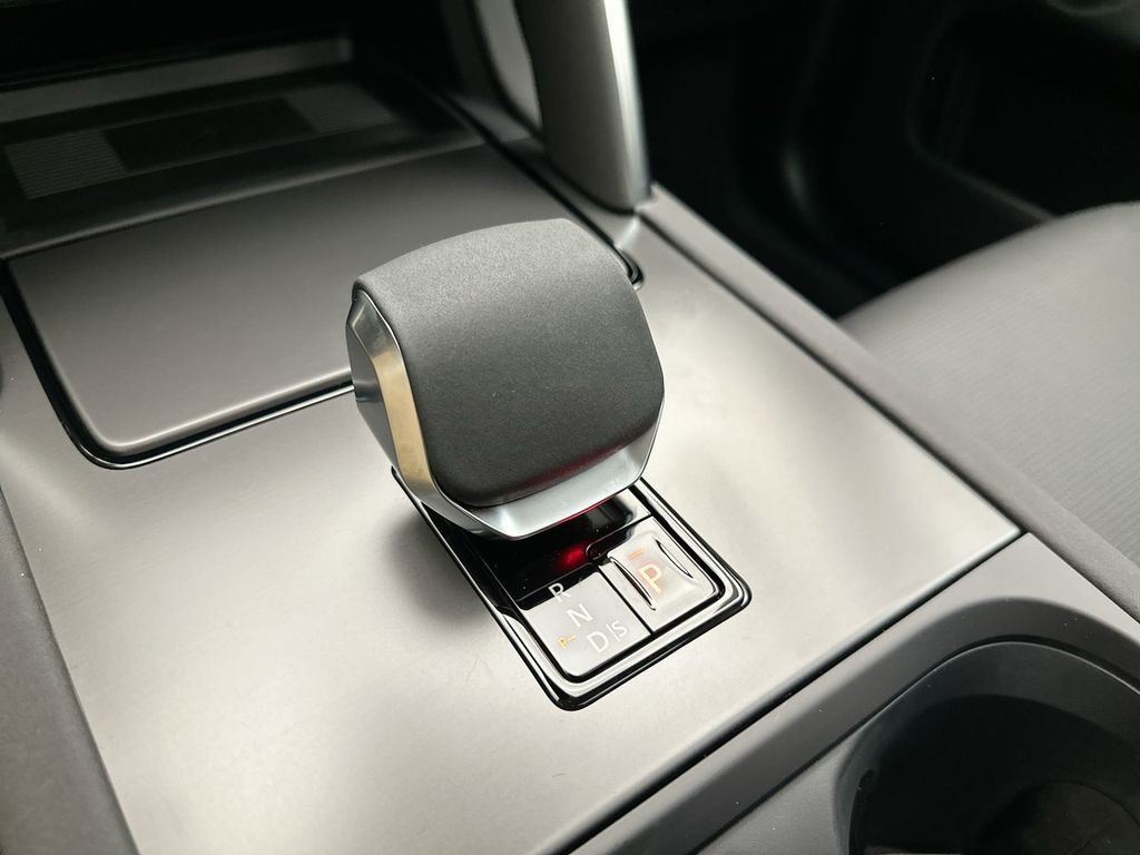 Thumbnail: 2025 Land Rover Discovery Sport - 10