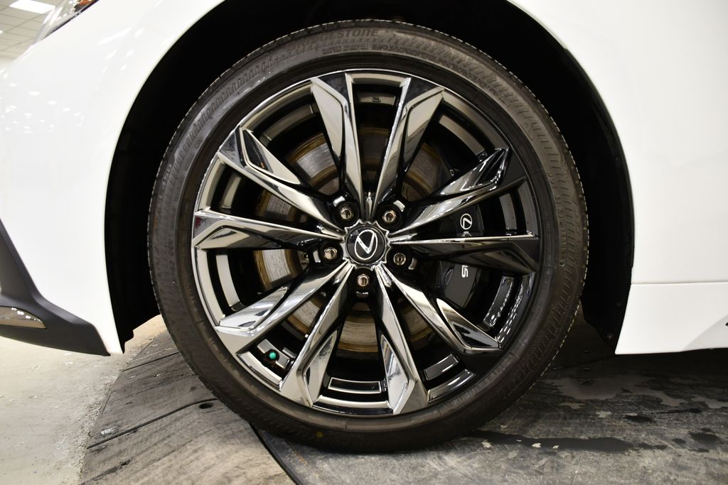 Thumbnail: 2023 Lexus LS - 13