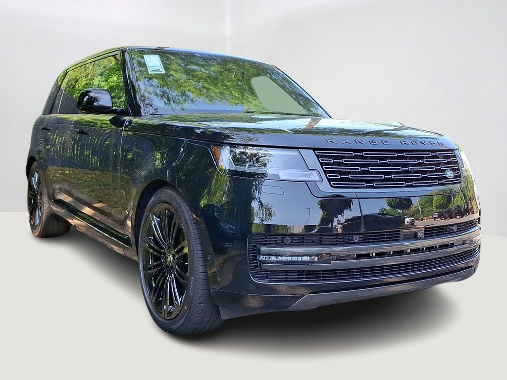 2025 Land Rover Range Rover SE 2
