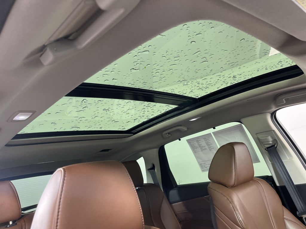 Thumbnail: 2022 Acura MDX - 12