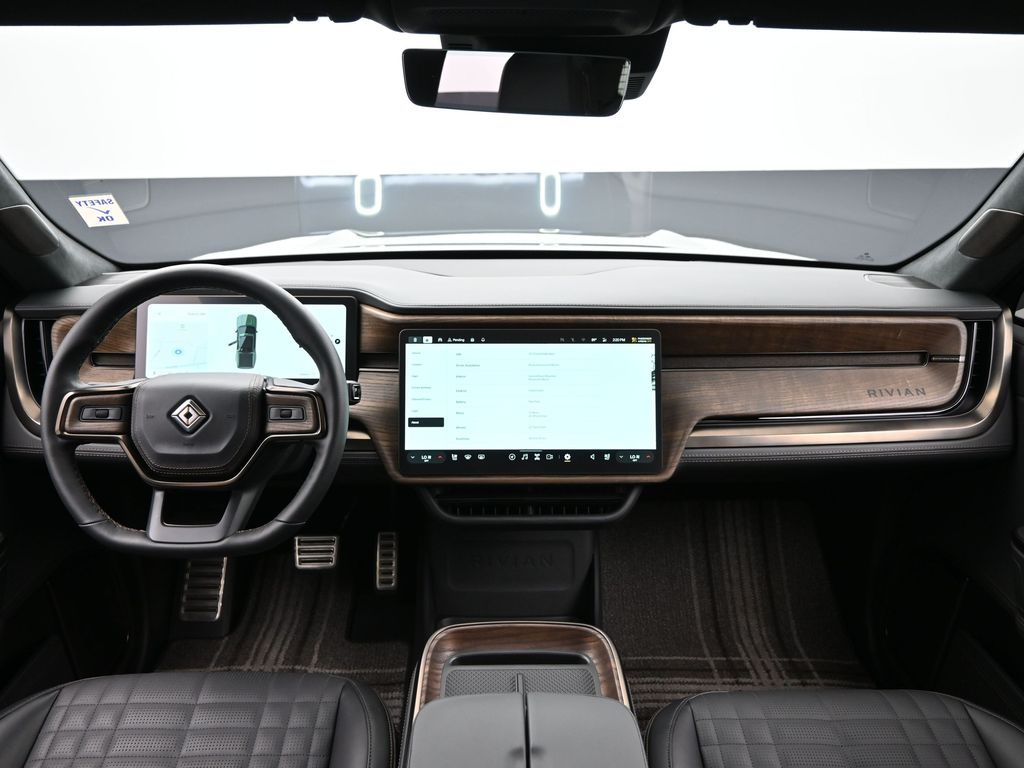 2025 Rivian R1T Ascend