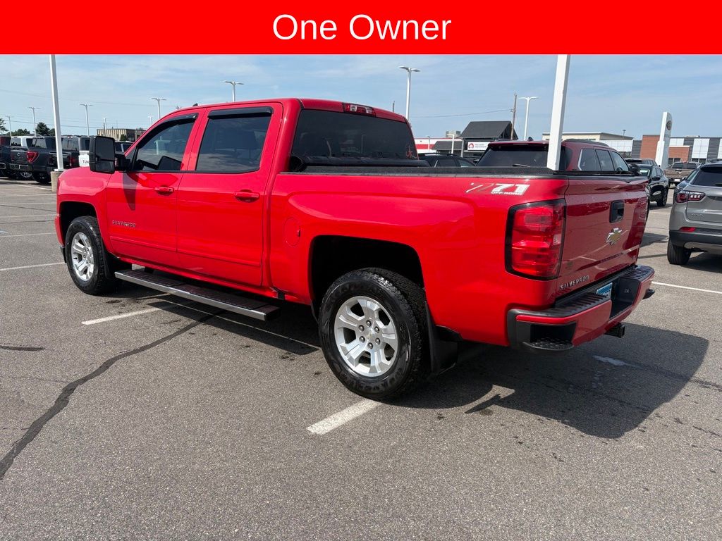 Used 2018 Chevrolet Silverado 1500 LT Z71 with VIN 3GCUKREC0JG498880 for sale in Waite Park, Minnesota