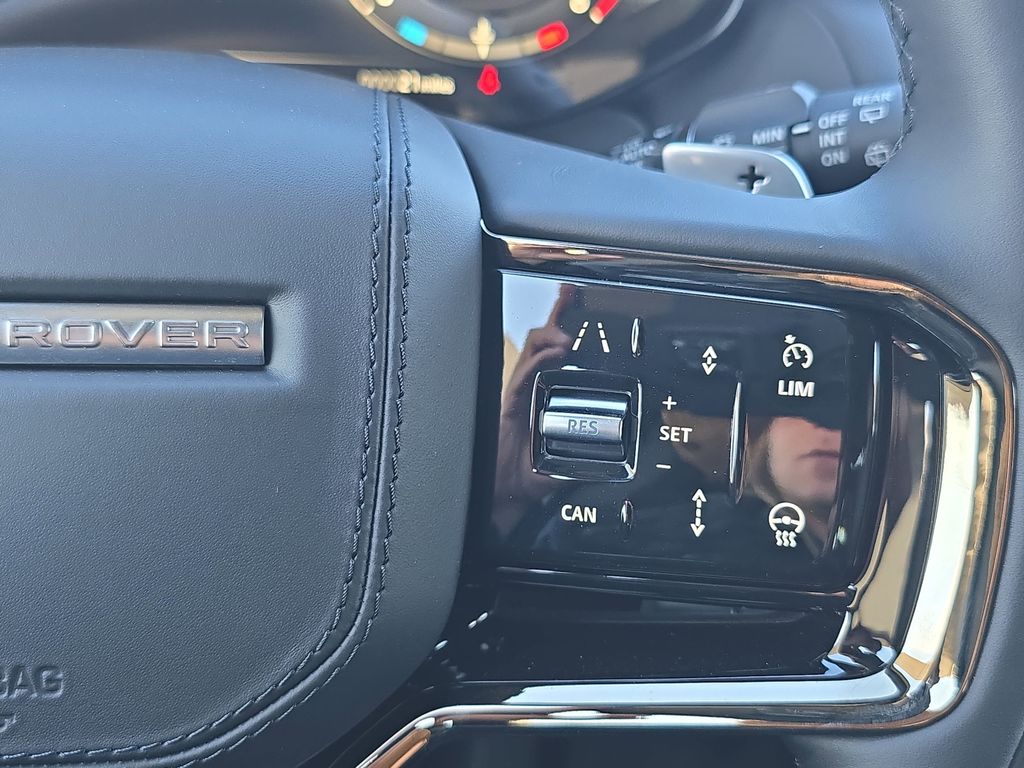 New 2026 White Land Rover Dynamic SE image 19