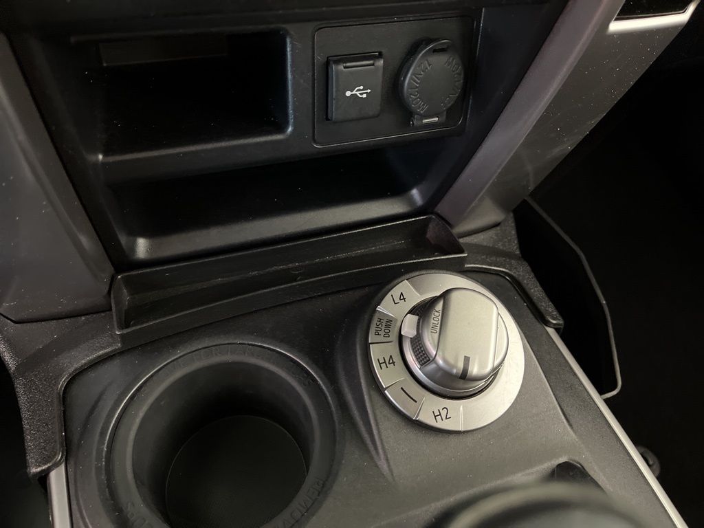 Thumbnail: 2020 Toyota 4Runner - 30