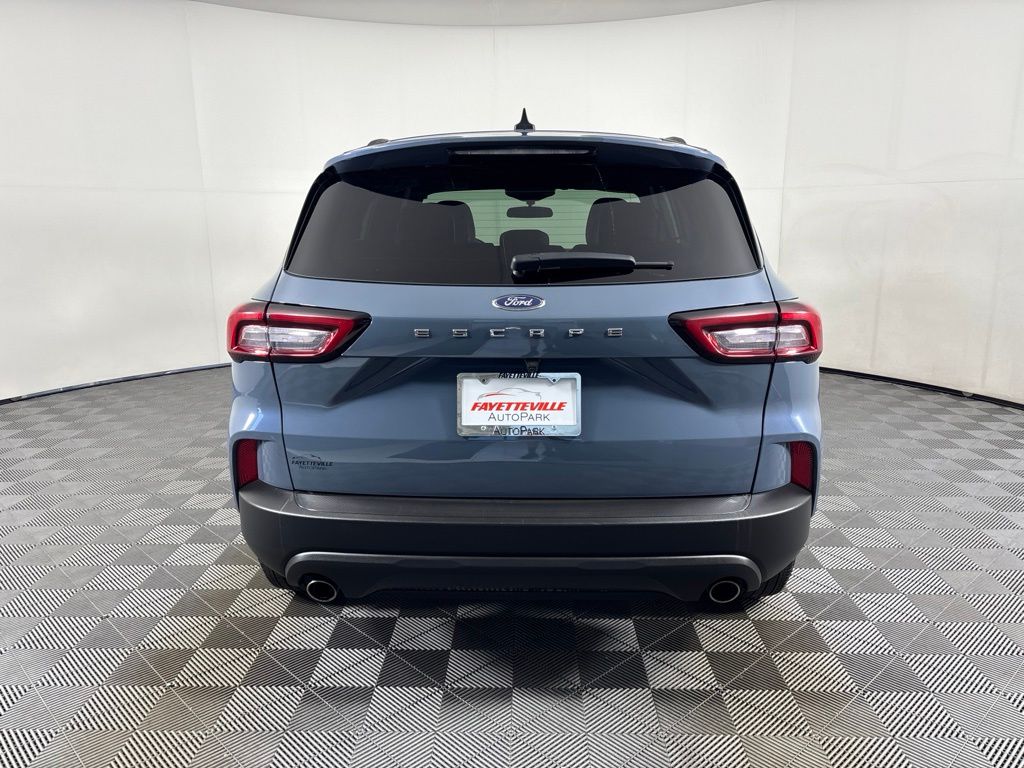 Thumbnail: 2025 Ford Escape - 4