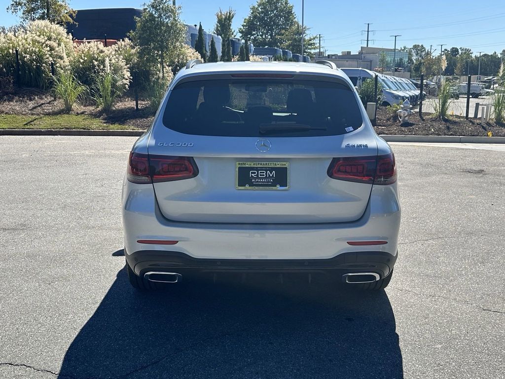 2022 Mercedes-Benz GLC GLC 300 7