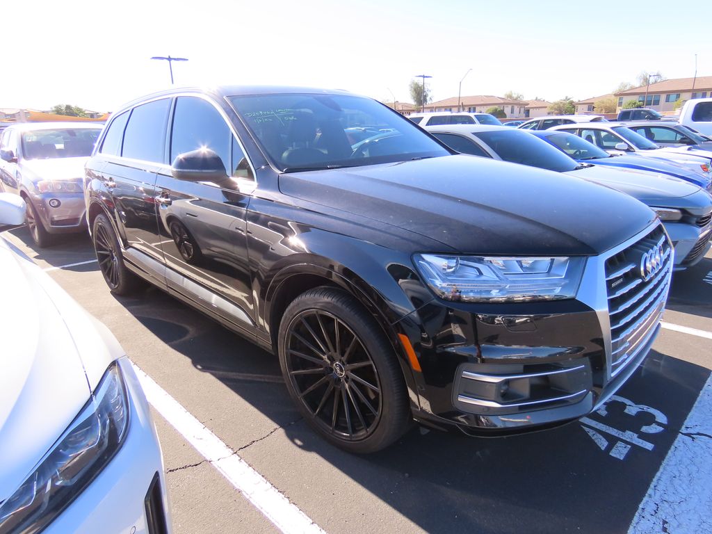 Thumbnail: 2019 Audi Q7 - 2