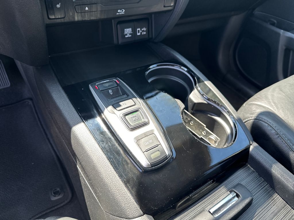 Used Car 2019 Honda Pilot  Touring For Sale Under $25,000 In Austin, Texas