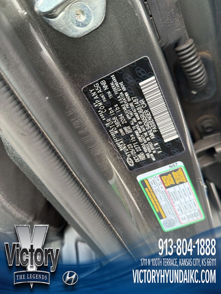 Used 2024 Gray Hyundai SEL image 11